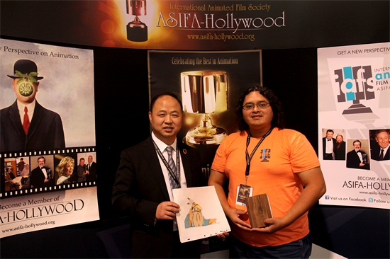 与国际动画协会ASIFA-Hollywood代表毛里西奥•富恩特斯合影.JPG